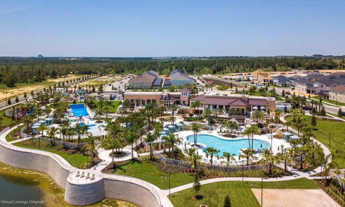 Bay Lake Villa | New Solara Resort 9 Bedroom 6 Bathroom Resort Villa