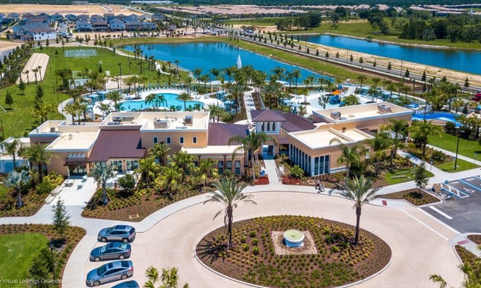 Buena Ventura Lakes Villa | Newest Resort Community SOLARA - 7 Bdm Villa