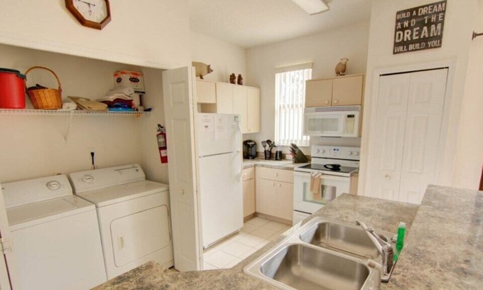 Cumbrian Lakes House | Nice Townhouse near Disney