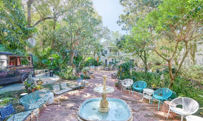 Lake Cherokee Apartment | Sonder Wellborn | Spacious Queen Room+