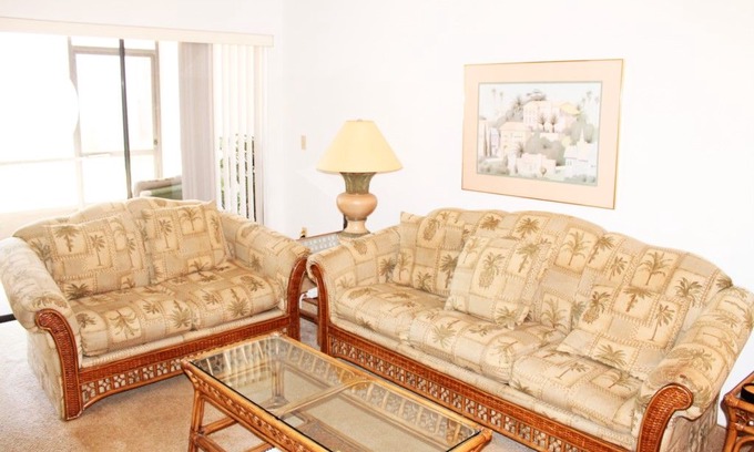 Ventura Condo | Southpointe Golf Condo