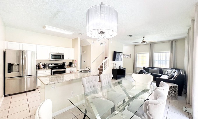 Kissimmee House | TERRA VERDE RESORT POOL Townhouse near Disney 4bedrooms/3baths sleeps 12guest