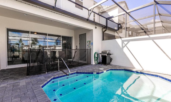 Davenport House | Townhome near Disney with Pvt Pool