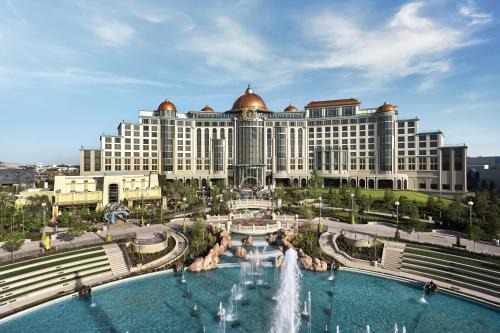 Orlando Resort | Universal's Helios Grand Hotel, a Loews Hotel