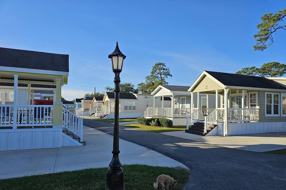 Mill Run Resort | 2 BEDROOM DISNEY AREA VACATION RENTAL IN AWARD WINNING "MILL CREEK RESORT"