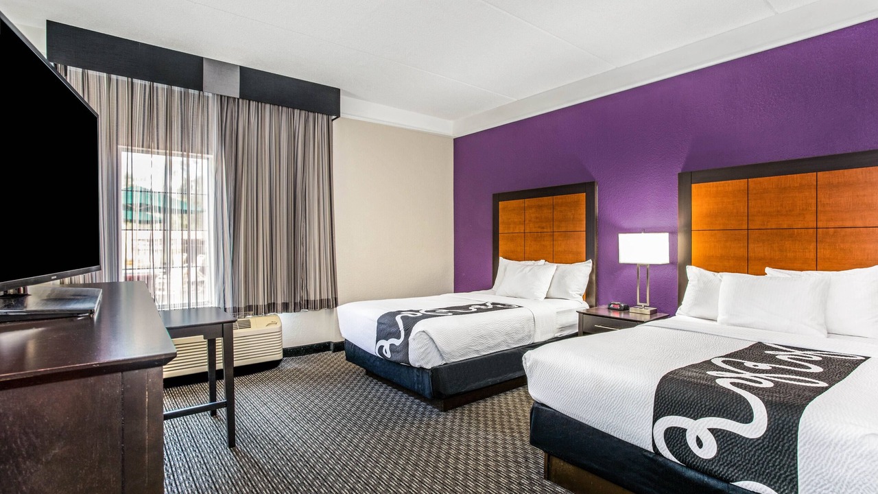 Photo of Bedroom in Airport North