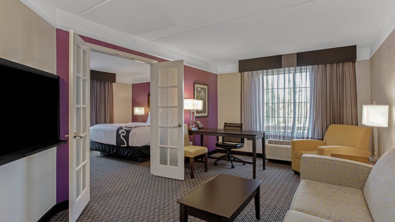 Photo of Livingroom in Airport North