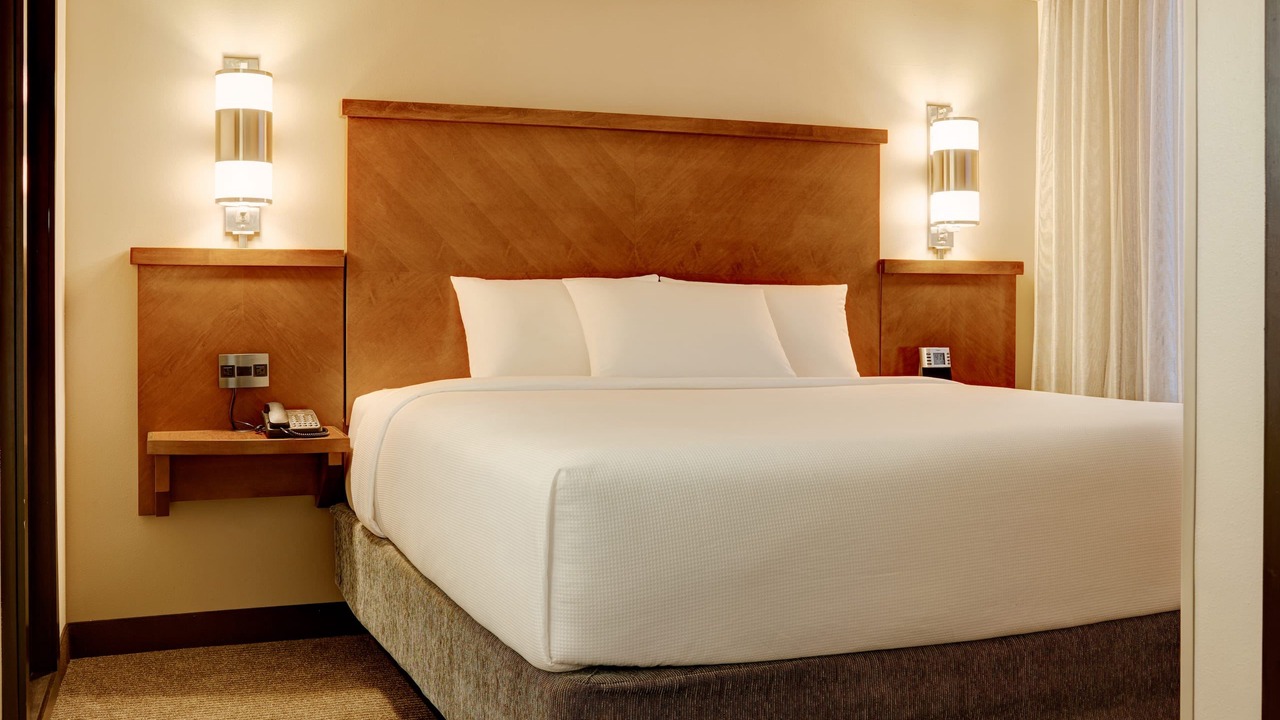 Photo of Bedroom in Airport North