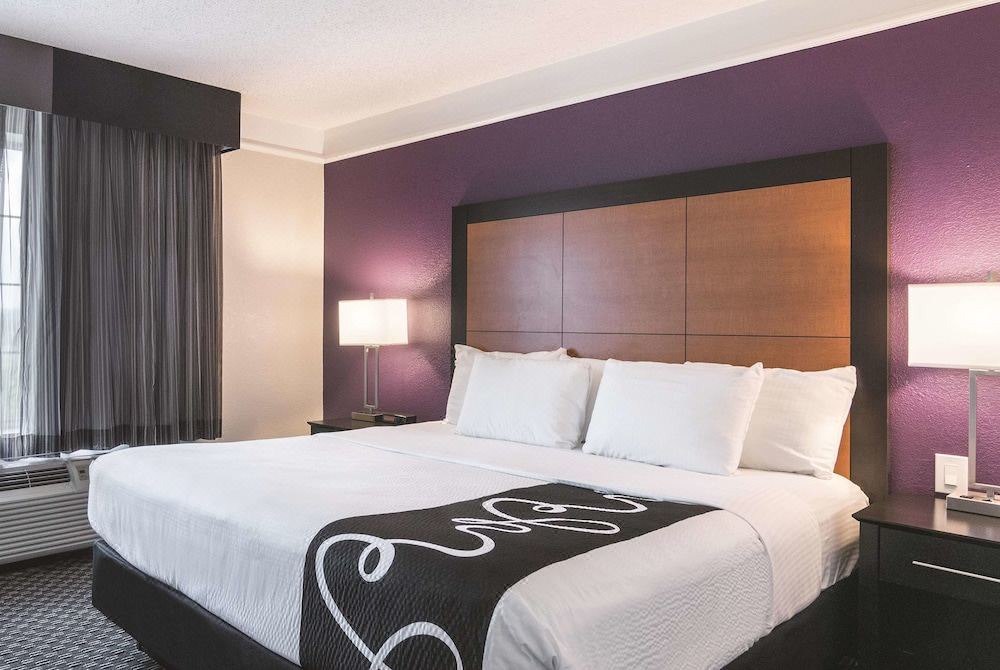 Photo of Bedroom in Airport North