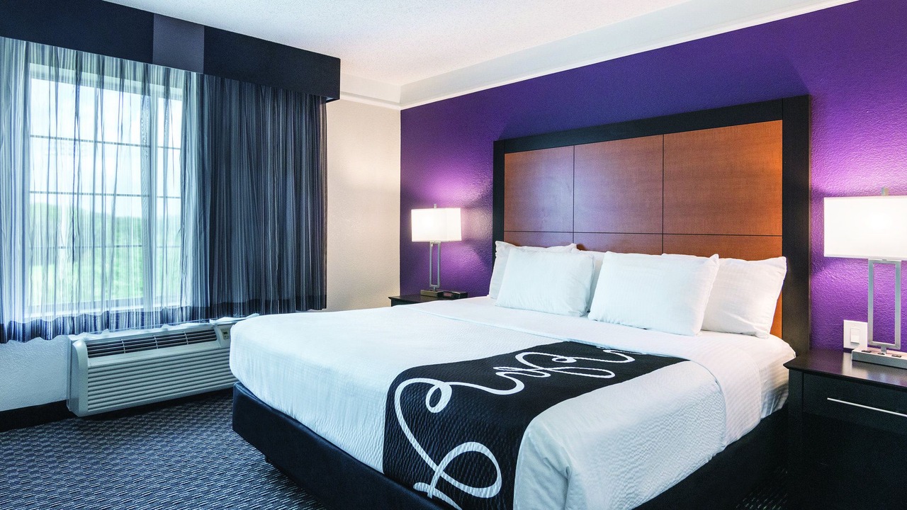 Photo of Bedroom in Airport North