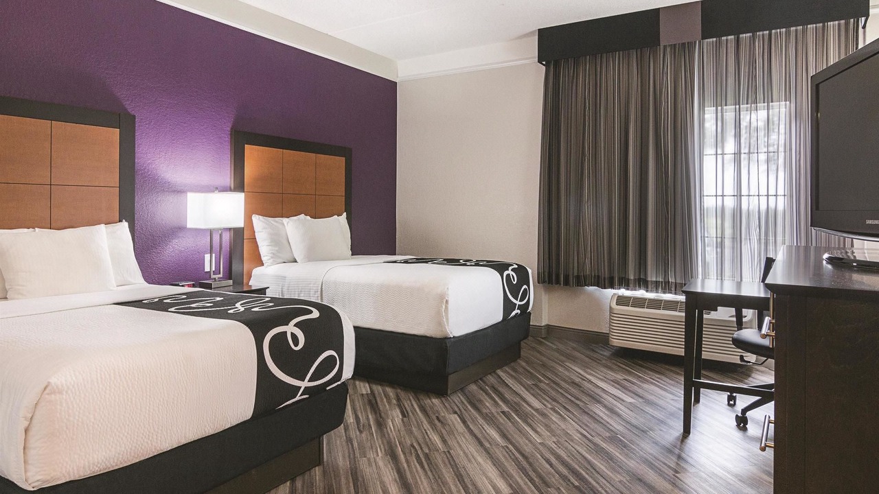 Photo of Bedroom in Airport North