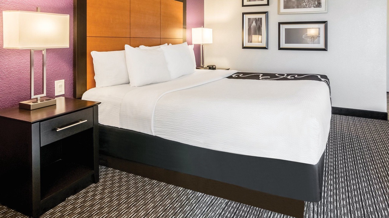 Photo of Bedroom in Airport North