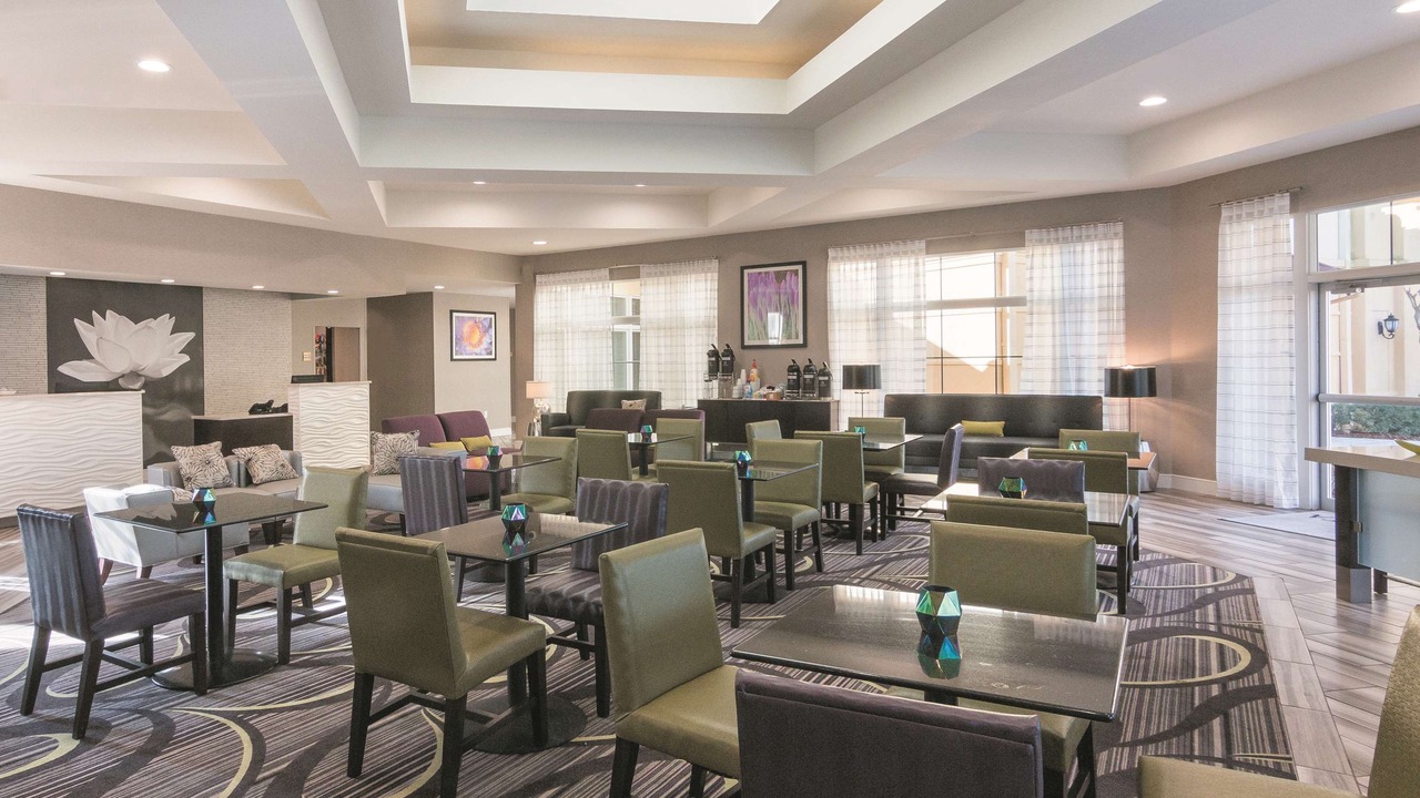Photo of Livingroom in Airport North