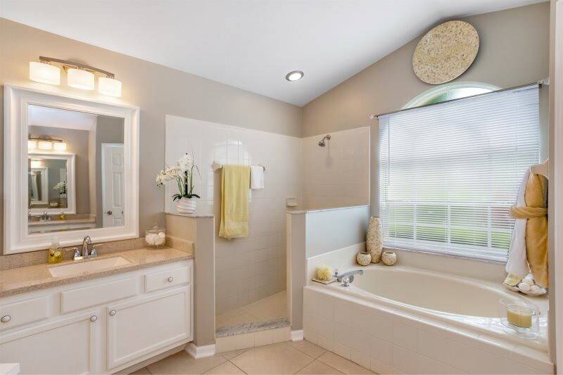 Photo of Others in Orange Tree