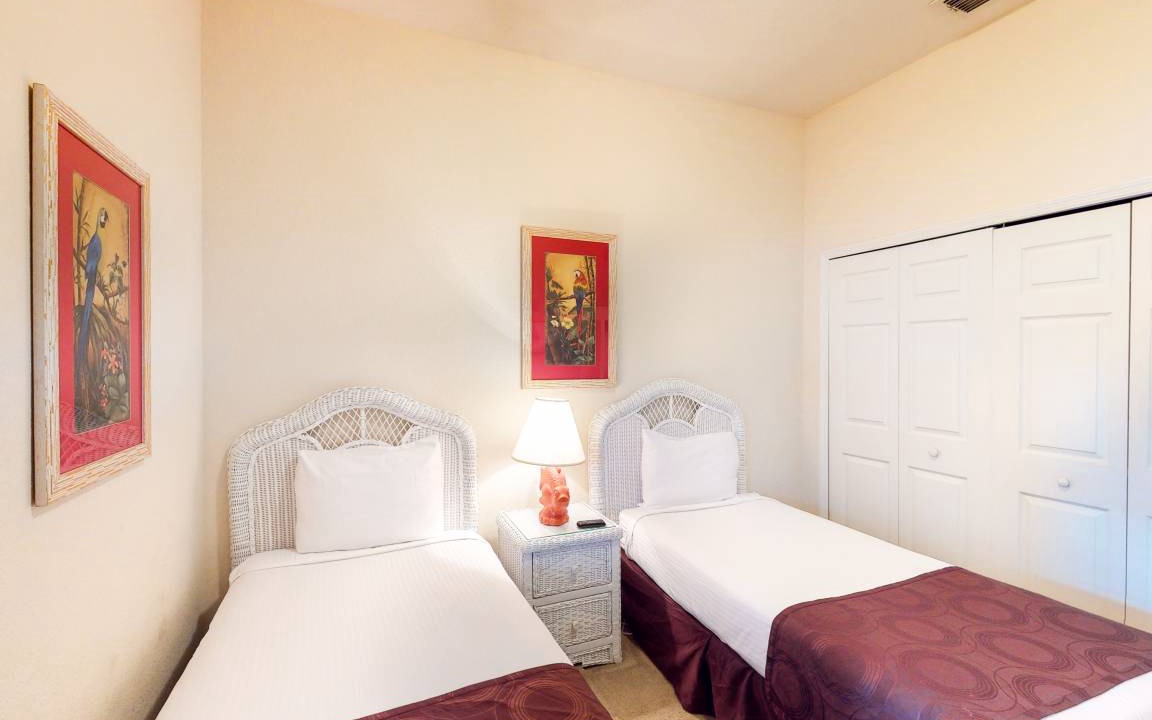 Photo of Bedroom in Bahama Bay