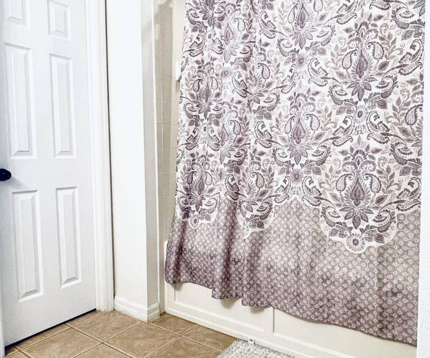 Photo of Bathroom in Lakeside Estates