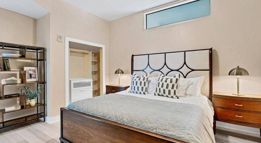 Photo of Bedroom in South Eola