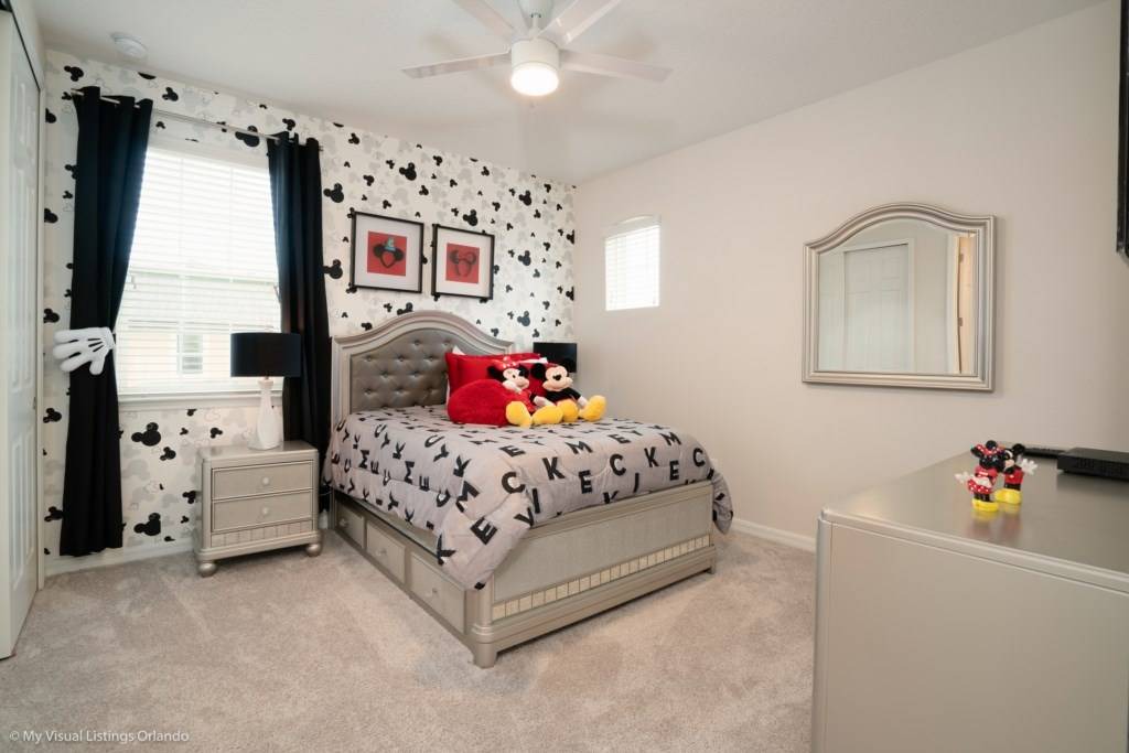 Photo of Bedroom in Bay Lake