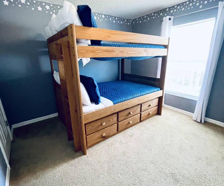 Photo of Bedroom in Lakeside Estates