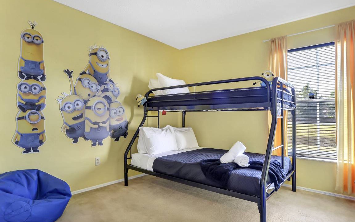 Photo of Bedroom in Crescent Lakes