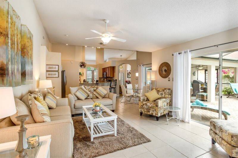 Photo of Others in Orange Tree