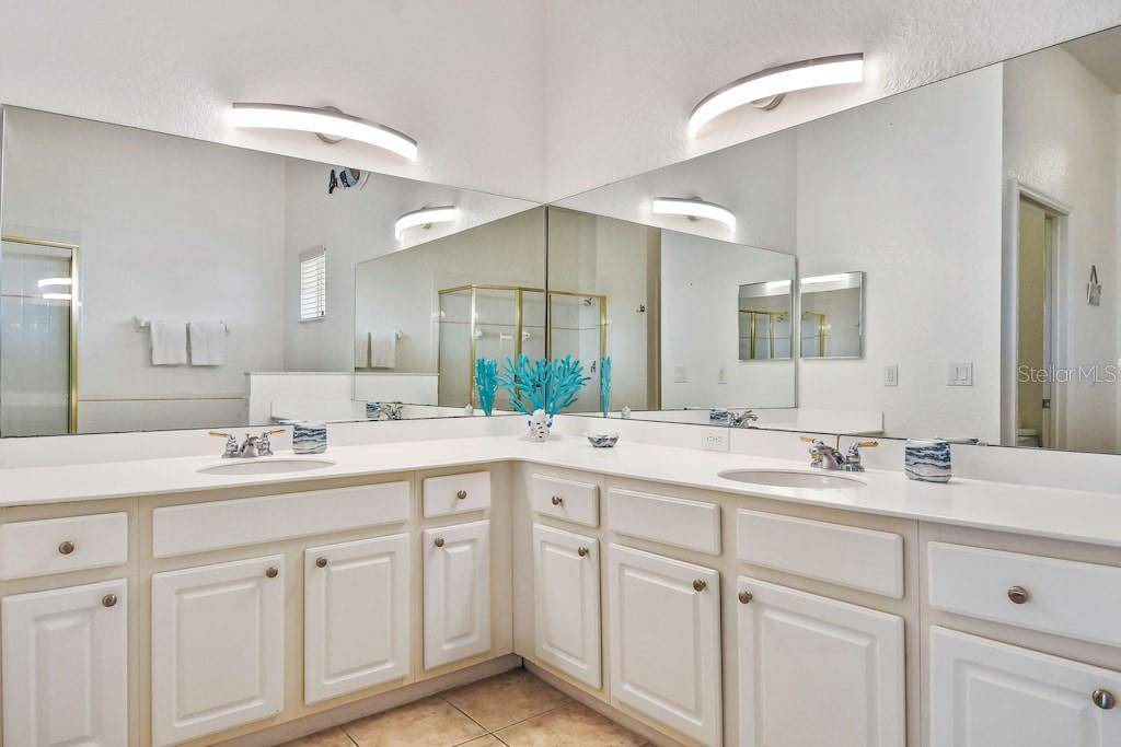 Photo of Bathroom in Bahama Bay