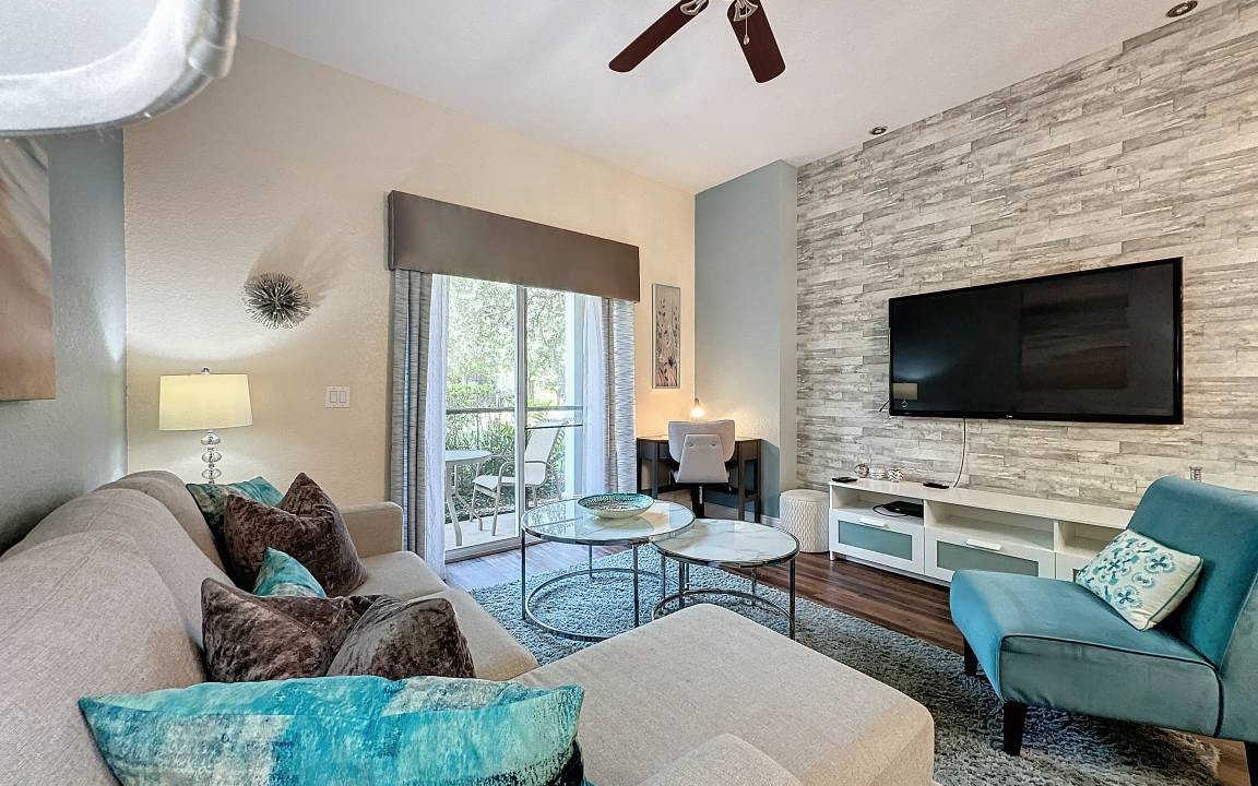 Photo of Livingroom in Bahama Bay