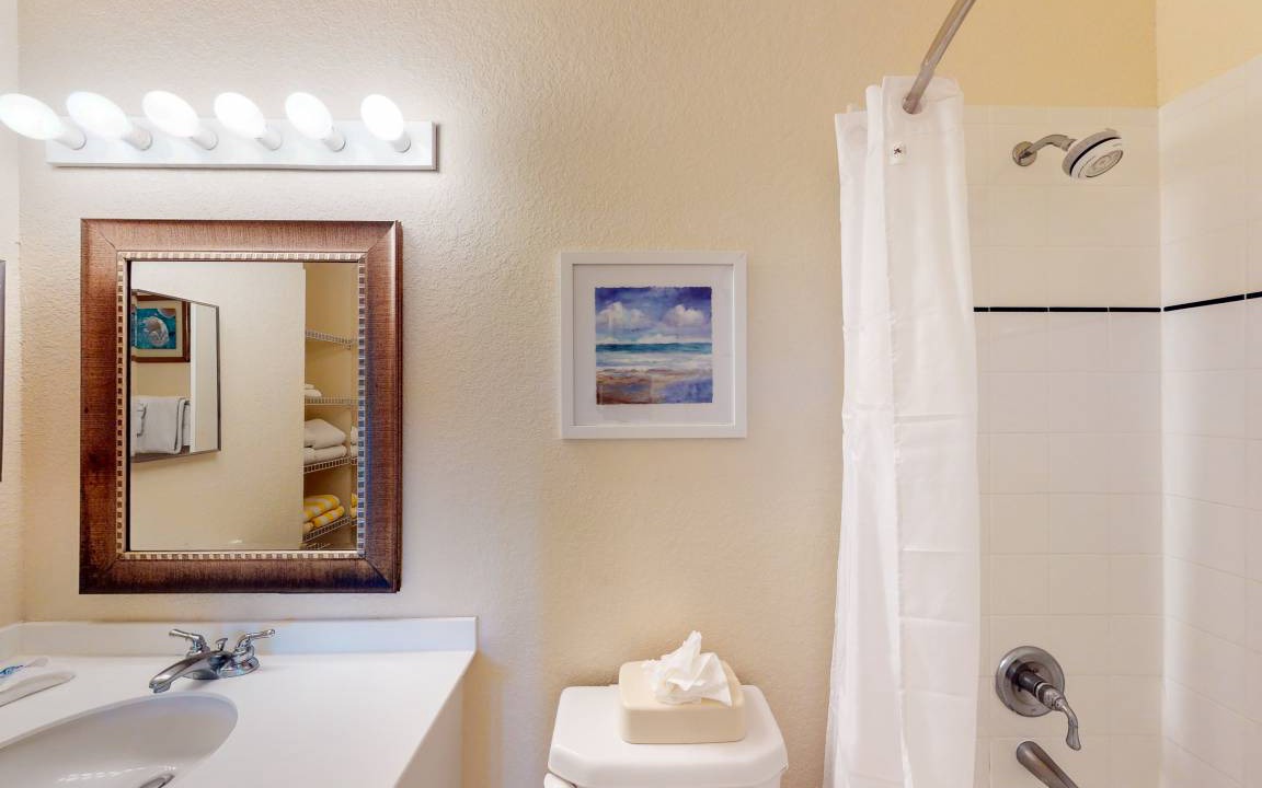 Photo of Bathroom in Bahama Bay