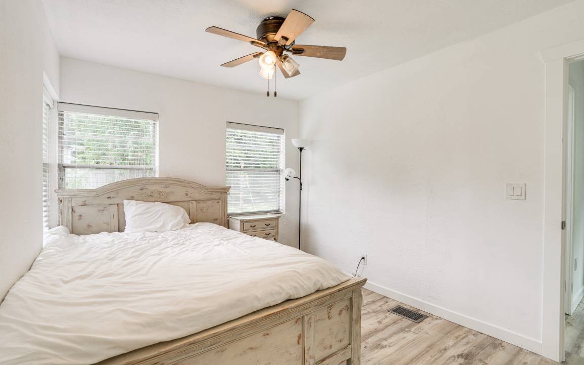 Photo of Bedroom in Lake Underhill