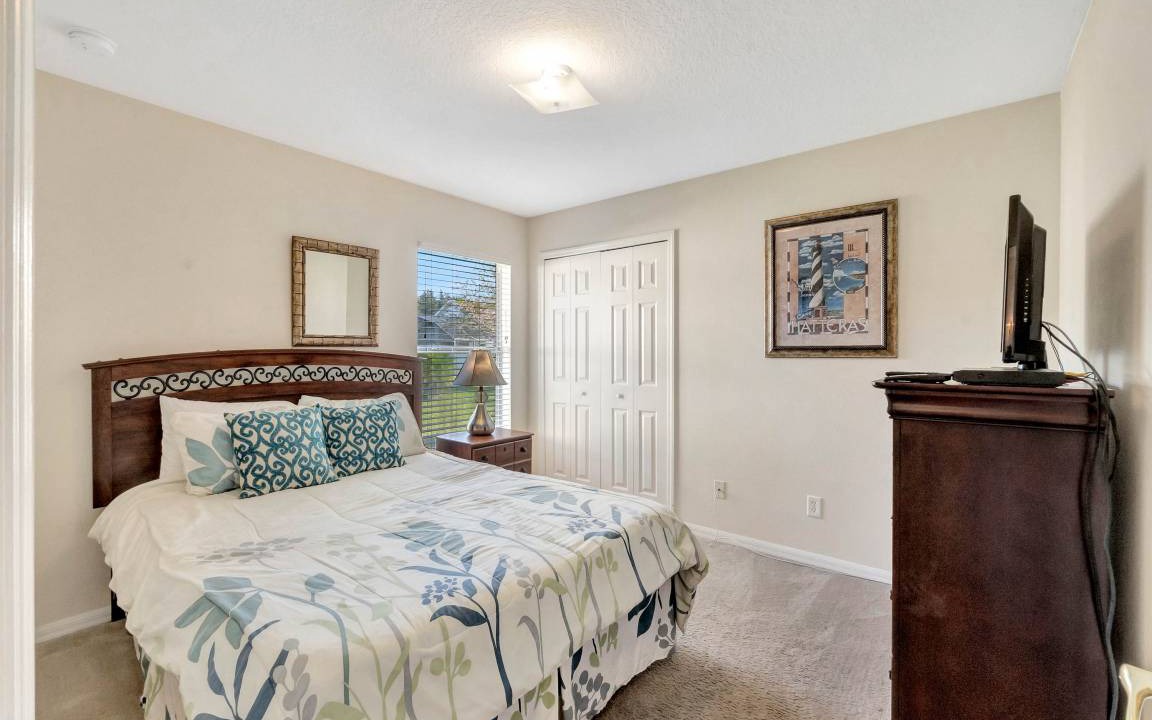 Photo of Others in Orange Tree