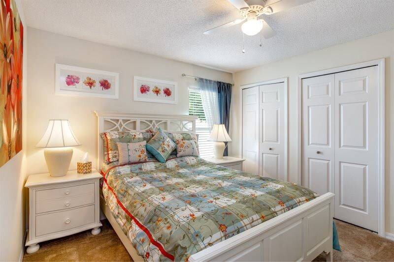 Photo of Others in Orange Tree