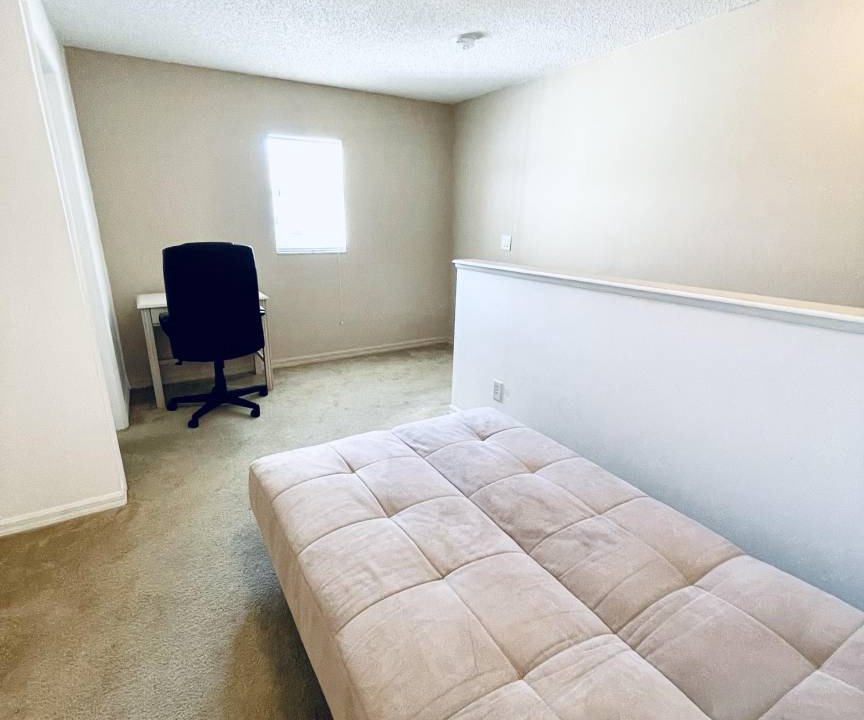 Photo of Bedroom in Lakeside Estates