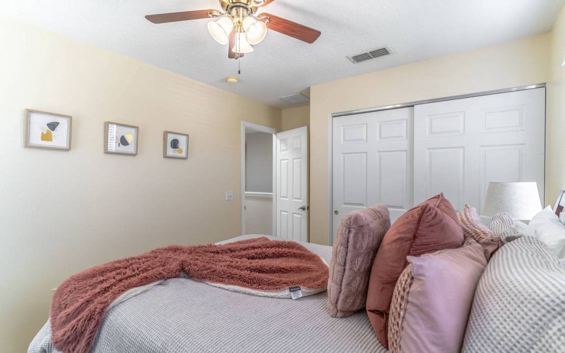Photo of Bedroom in Windwood Bay