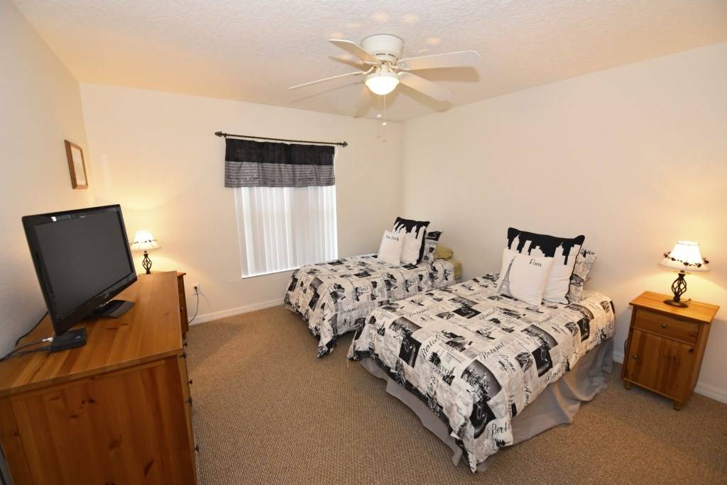 Photo of Bedroom in Buena Ventura Lakes