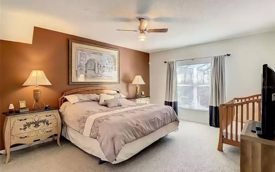 Photo of Bedroom in Seasons
