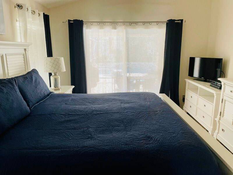 Photo of Others in Orange Tree