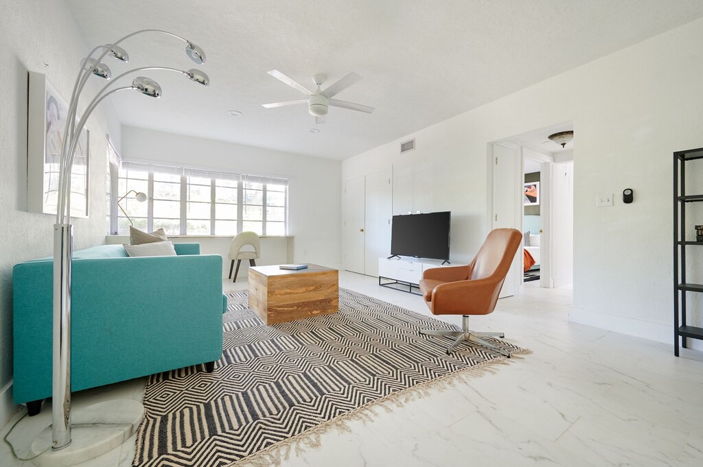 Photo of Livingroom in Lake Cherokee
