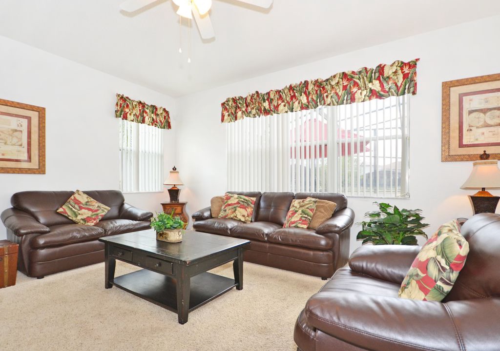 Photo of Livingroom in Windwood Bay