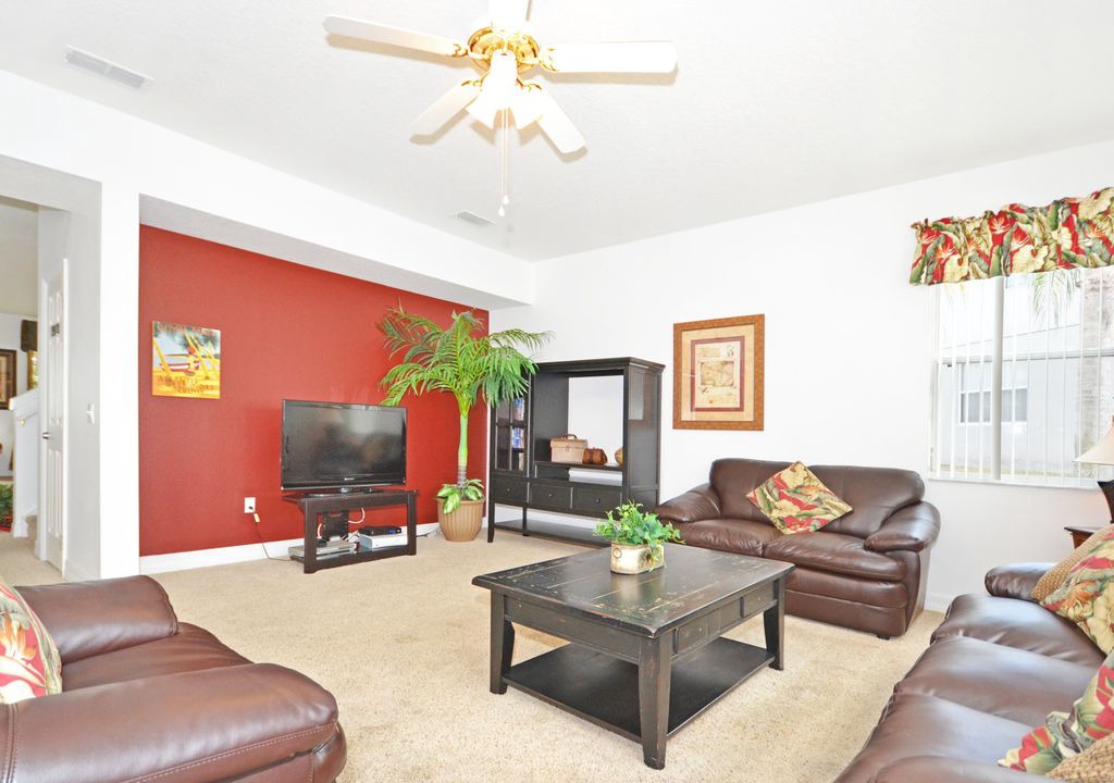 Photo of Livingroom in Windwood Bay