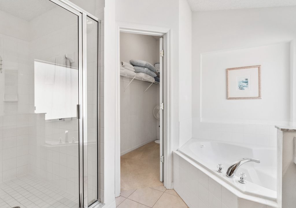 Photo of Bathroom in Seasons