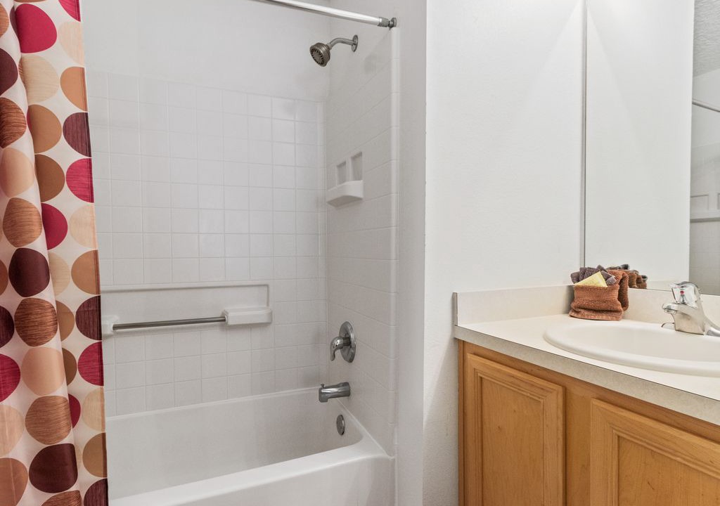 Photo of Bathroom in Seasons