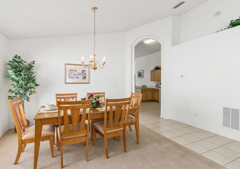 Photo of Livingroom in Seasons