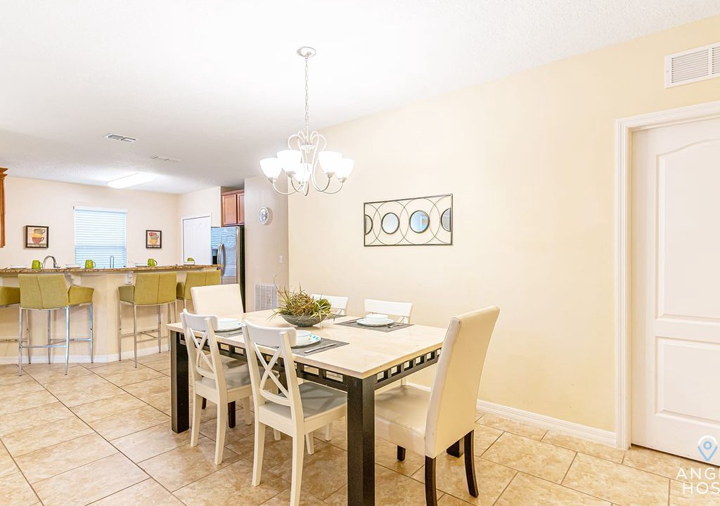 Photo of Livingroom in Cypress Pointe