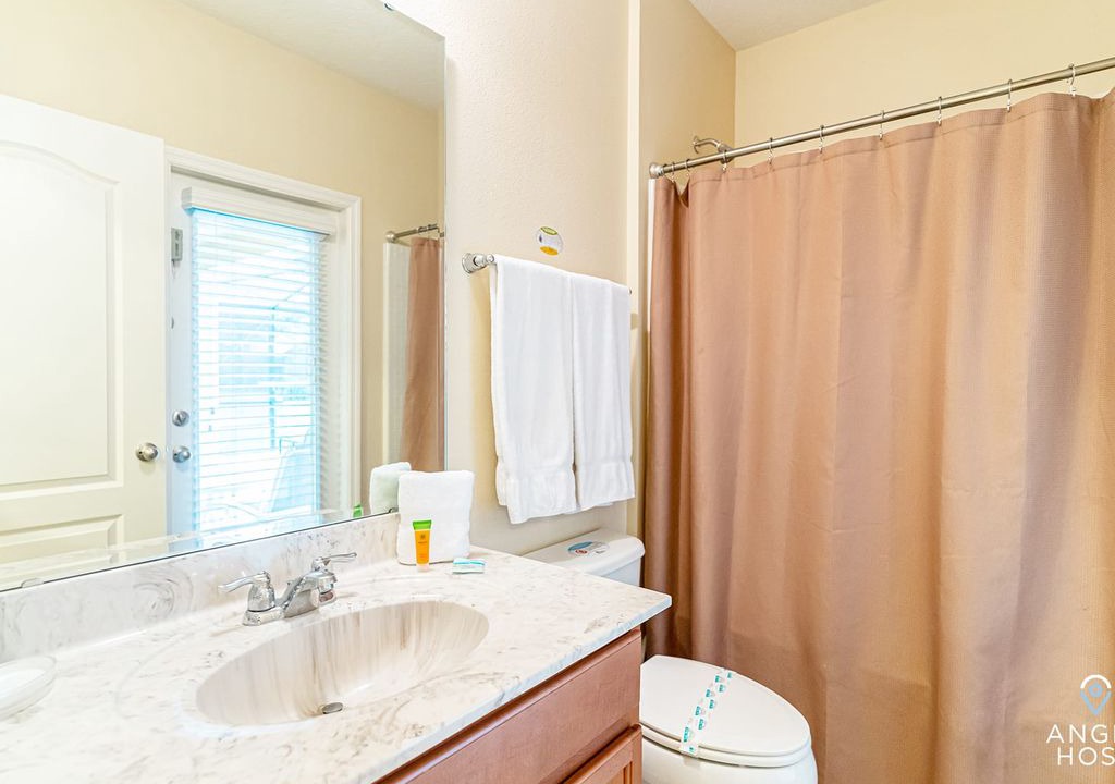 Photo of Bathroom in Cypress Pointe