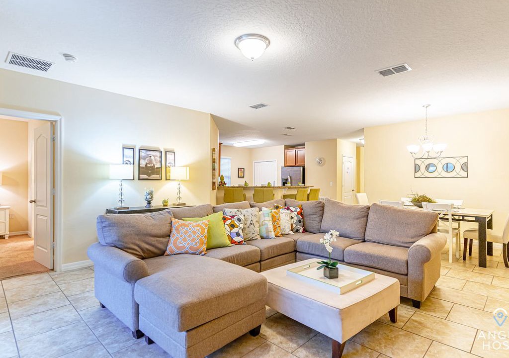 Photo of Livingroom in Cypress Pointe