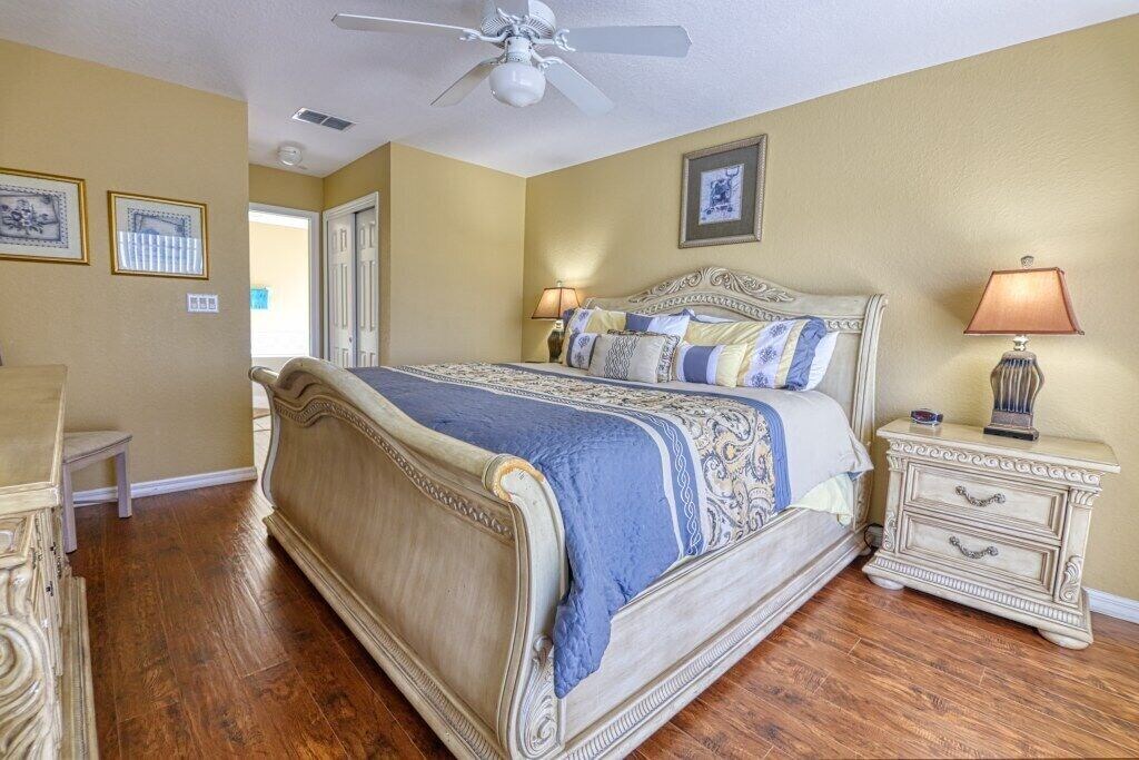Photo of Bedroom in Pinewood Country Estates