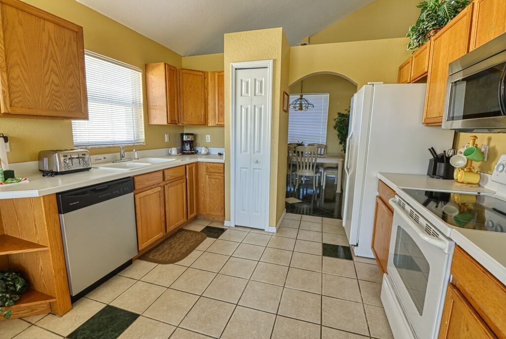 Photo of Kitchen in Pinewood Country Estates