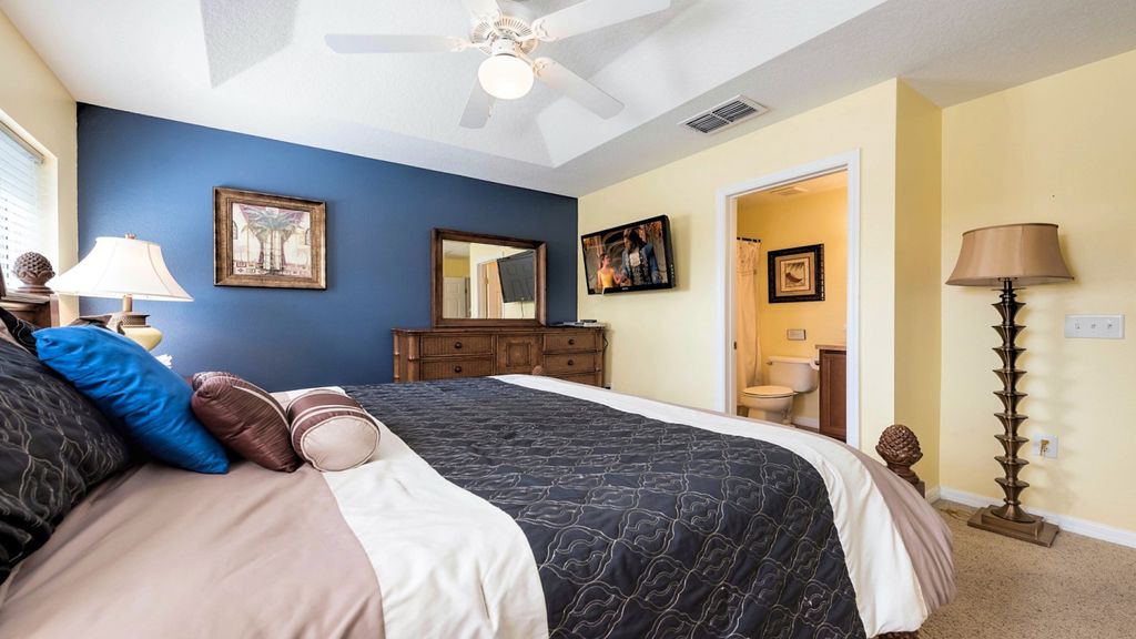 Photo of Bedroom in Crestwynd Bay