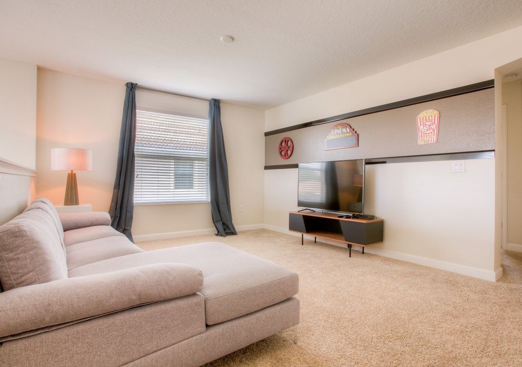 Photo of Livingroom in Davenport