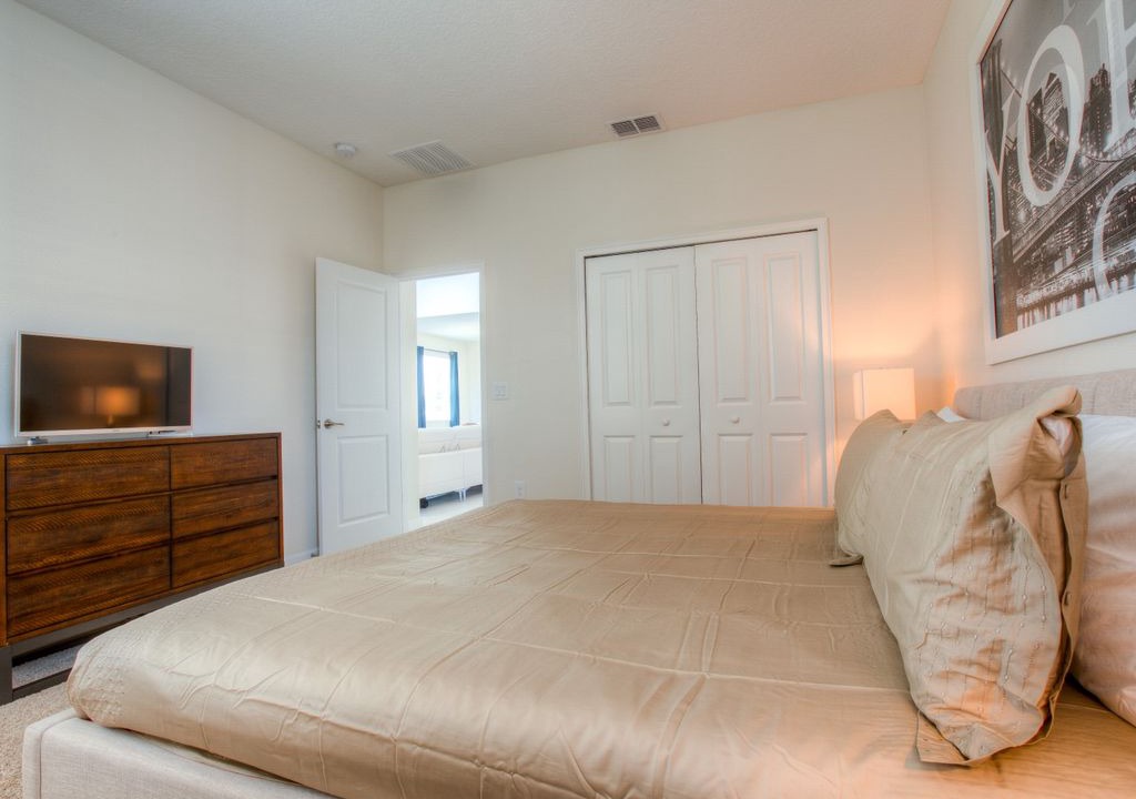 Photo of Bedroom in Davenport